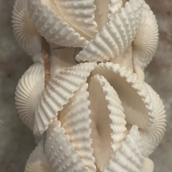 Shell Cross Wall Decor - Picture 4 of 5